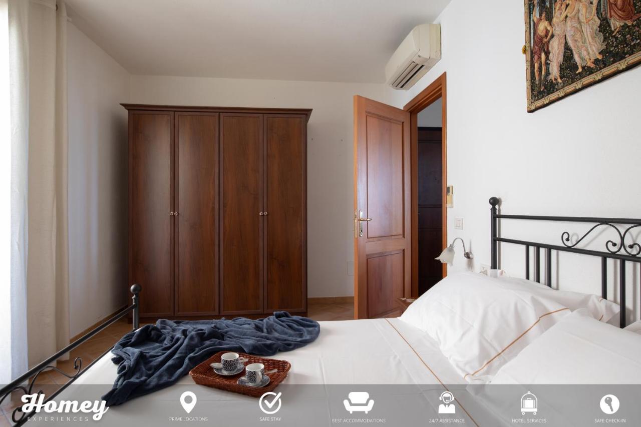 Homey Experience - Central Stay La Maddalena  Exteriör bild